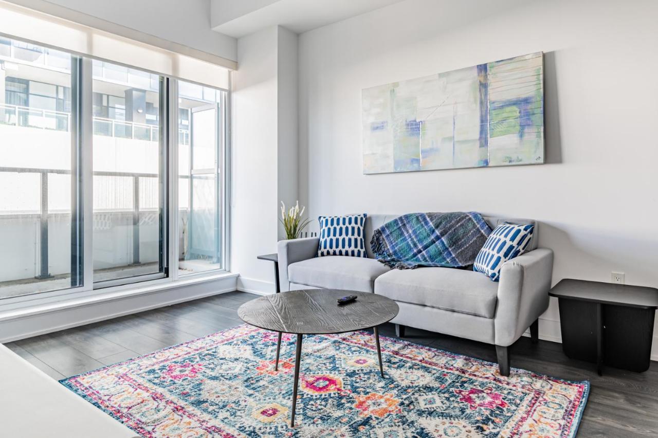 Condo In Parklawn & Lake Shore With Free Parking Close To Airport Toronto Buitenkant foto