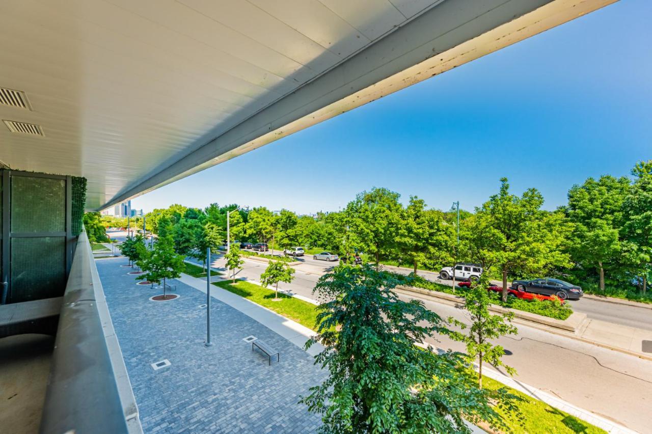 Condo In Parklawn & Lake Shore With Free Parking Close To Airport Toronto Buitenkant foto