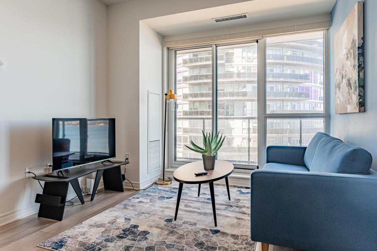 Condo In Parklawn & Lake Shore With Free Parking Close To Airport Toronto Buitenkant foto