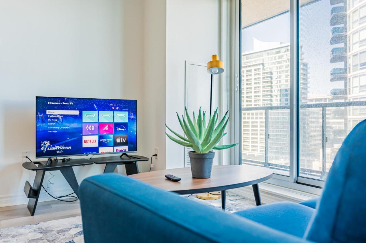 Condo In Parklawn & Lake Shore With Free Parking Close To Airport Toronto Buitenkant foto
